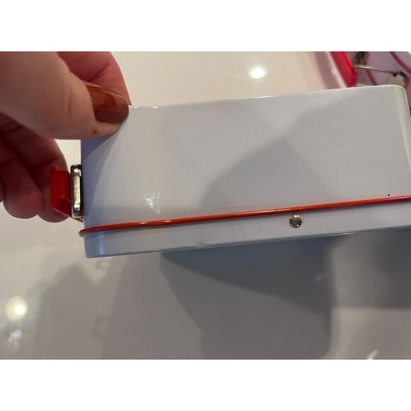 Sandwich Defender Tin Lunch Boxes Set Of 2 With Red Handles & Bear Graphic - Picture 6 of 7